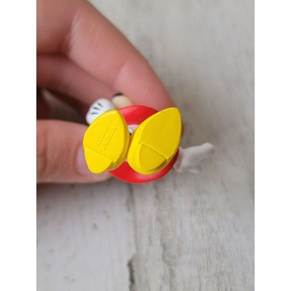 Minnie Mouse blushing red polka dot dress mini toy figure - Picture 4 of 5